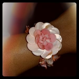 Pink mother of pearl faux stretch bracelet